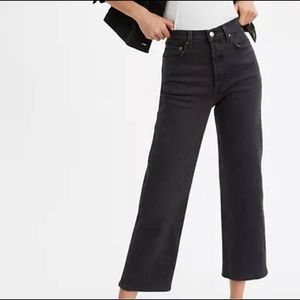 Levi’s Ribcage Ankle Jeans in Feelin’ Cagey